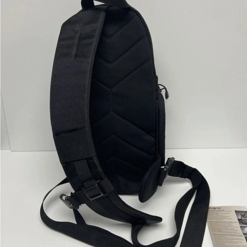 NEW Samsonite 46591-1062 Large Shoulder/ Crossbody Camera Bag BLACK/GRAY